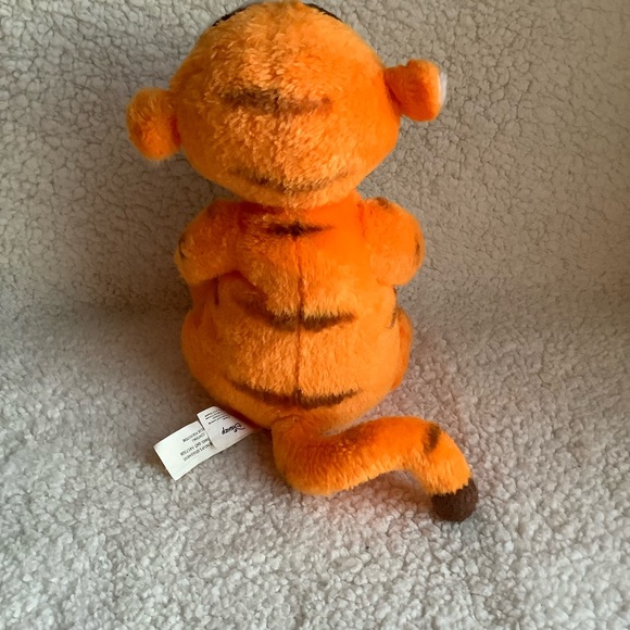 Disney Tigger Plush Stuffed Animal With Easter Egg - Picture 4 of 7